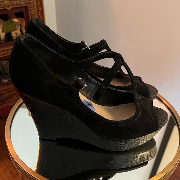 T-STRAP PEEP TOE WEDGES - Picture 4 of 9